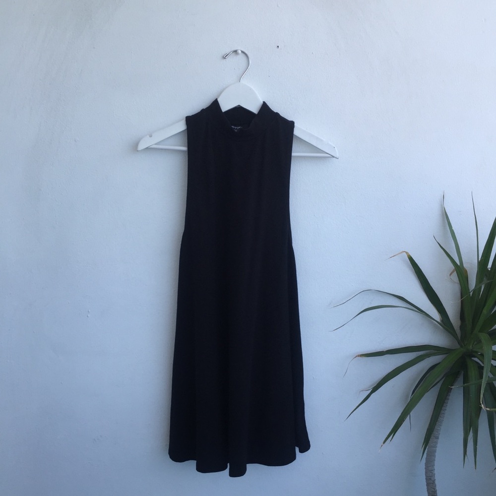 NASTY GAL SIMPLE BLACK DRESS ๐ - Picture 3 of 4